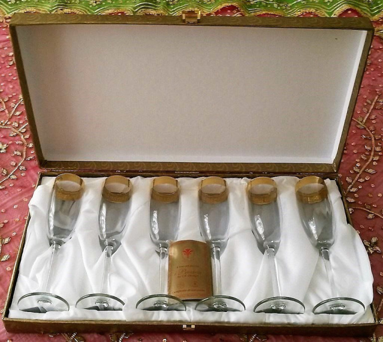 image for NEW CHAMPAGNE GLASSES SET 6 CRYSTAL FLUTES Gold Embellished Case Box Italian WEDDING GIFT
