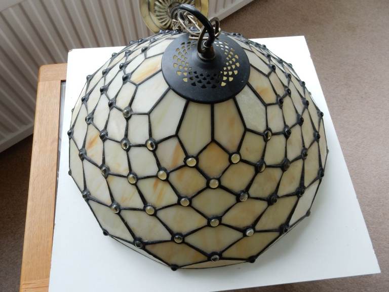 Large Tiffany Style Stained Glass Ceiling Light Shade Exc Condition