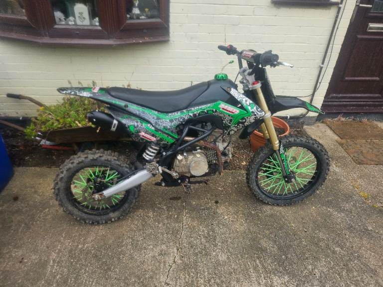 M2R 140cc Pit Bike – Off-Road Bike