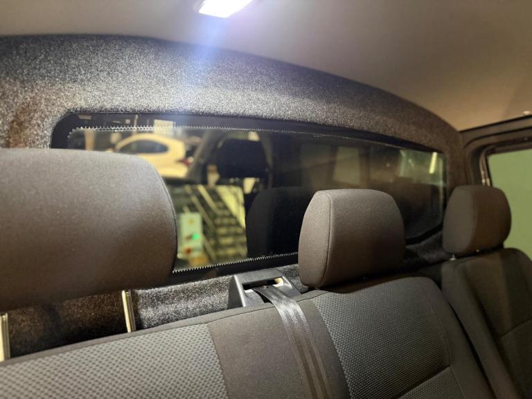  Volkswagen Transporter 2.0 TDI T32 Highline Kombi DSG FWD SWB Euro 6 (s/s) 5dr Diesel Automatic