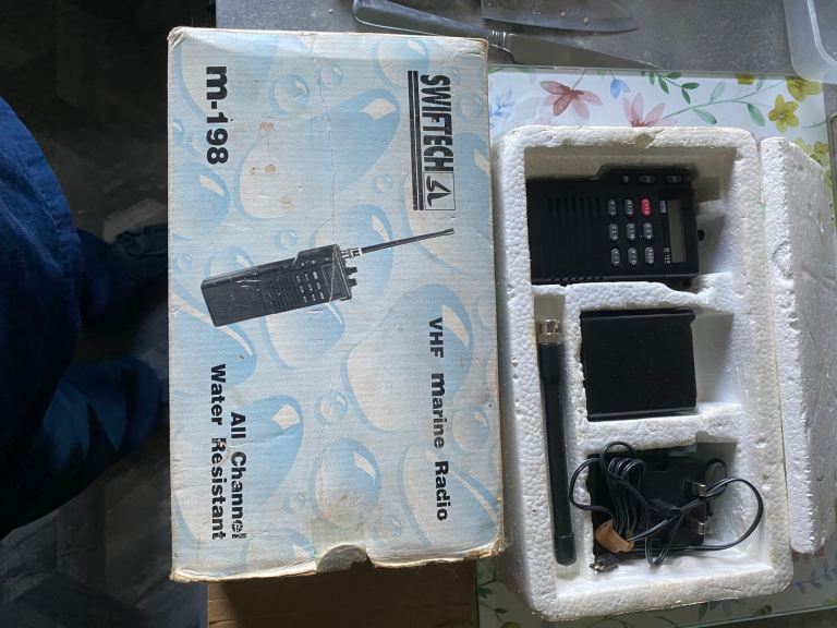Swiftech M198 marine radio