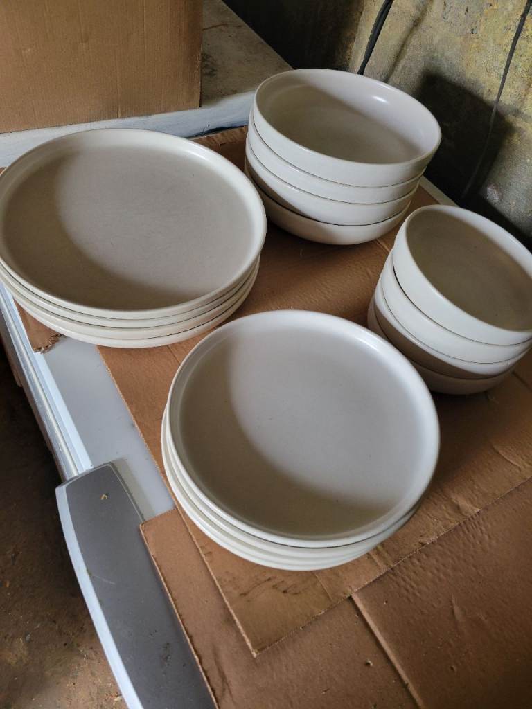 Modern Dinnerware Set – Plates and Bowls, As Good As New
