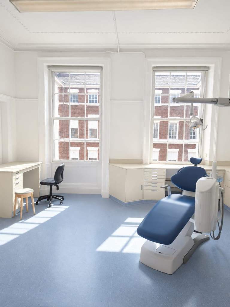 Dental Surgery Room To Rent – Suitable For Dentists, Facial Aesthetics & Healthcare Professionals