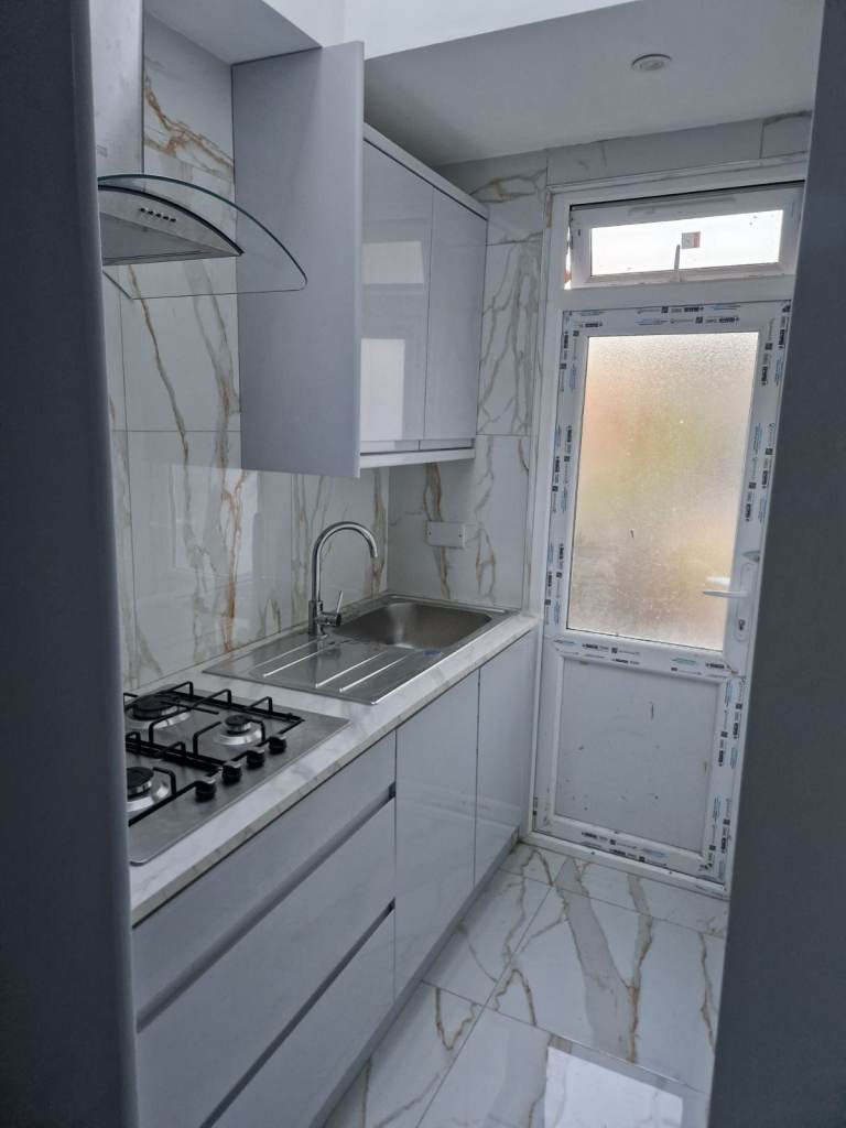 3 double room avaible on Ilford