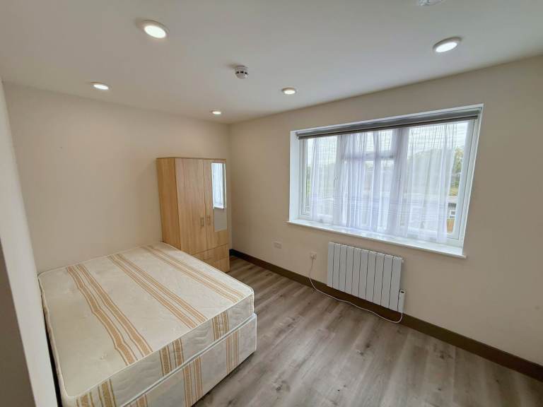 BENEFITS ACCEPTED - Studio Flat Available in Hayes Hillingdon UB3