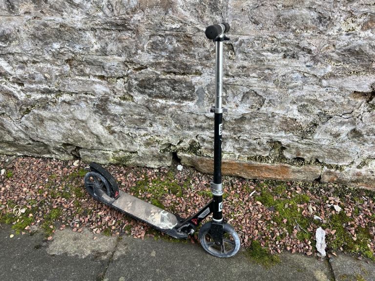 Free manual children’s oxelo Scooter 