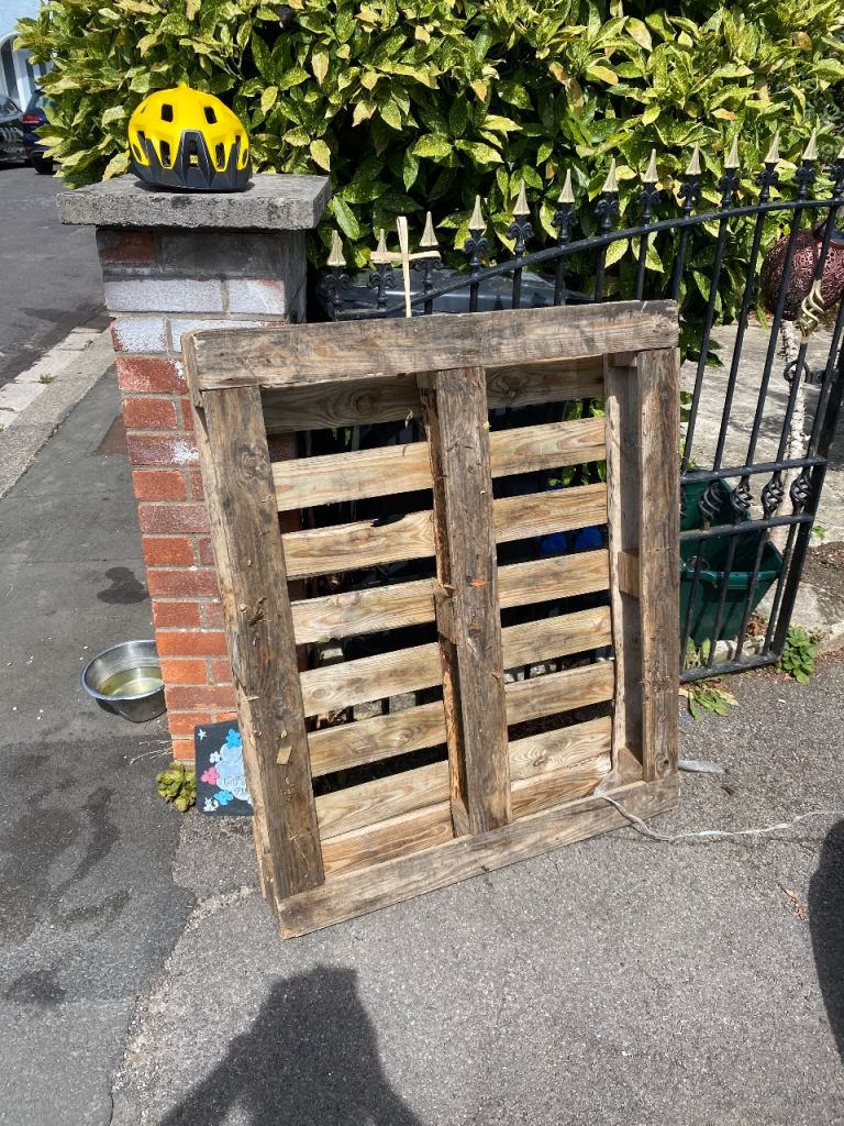 Free - Wooden Pallet