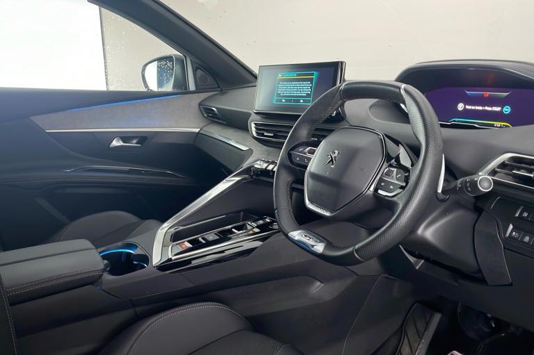  Peugeot 3008 SUV Hybrid 1.6 13.2kwh Gt Suv 5dr Petrol Plug In Hybrid E Eat 4wd