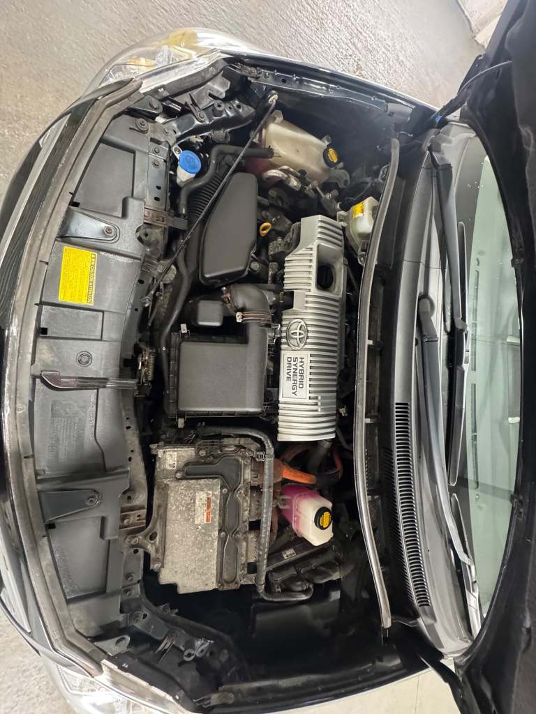 TOYOTA AURIS 1.8 VVT-h T4 2012