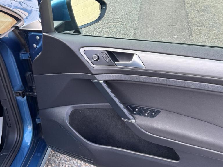 2017 Volkswagen Golf 1.4 TSI BlueMotion Tech Match Edition DSG Euro 6 (s/s) 5dr HATCHBACK Petrol ...