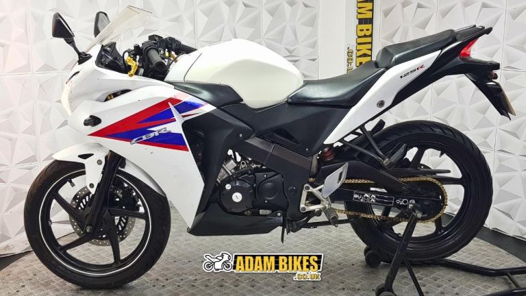 2013 Honda CBR 125 R | *WARRANTY PROVIDED* 
