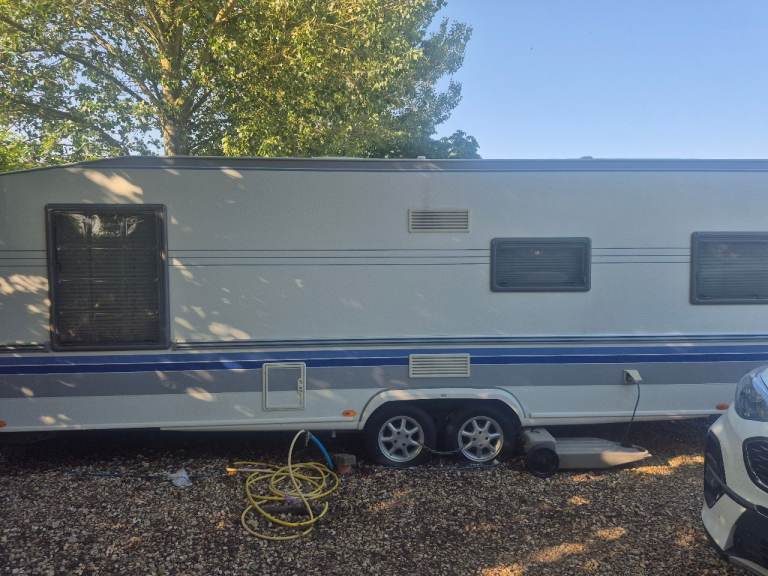 Hobby uk700 caravan