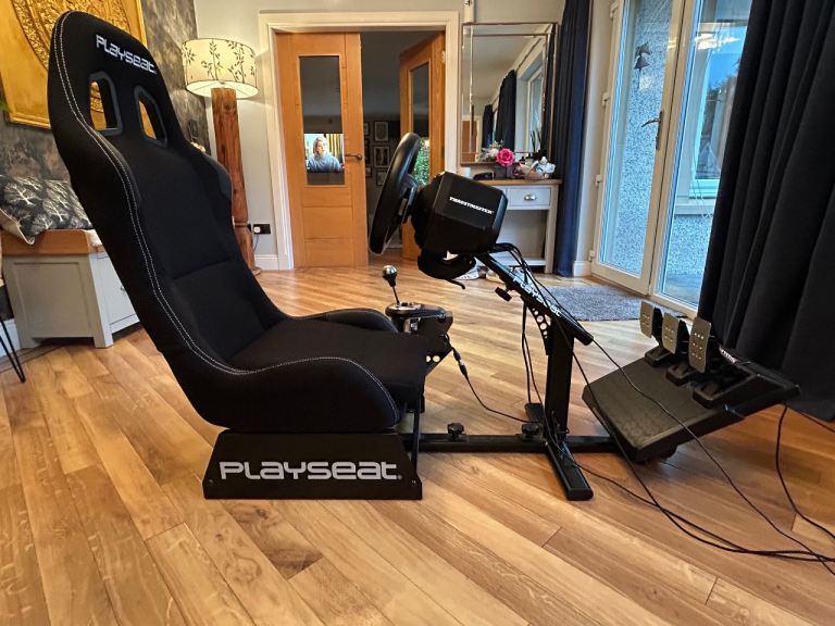 PS5 Racing Wheel and Chair