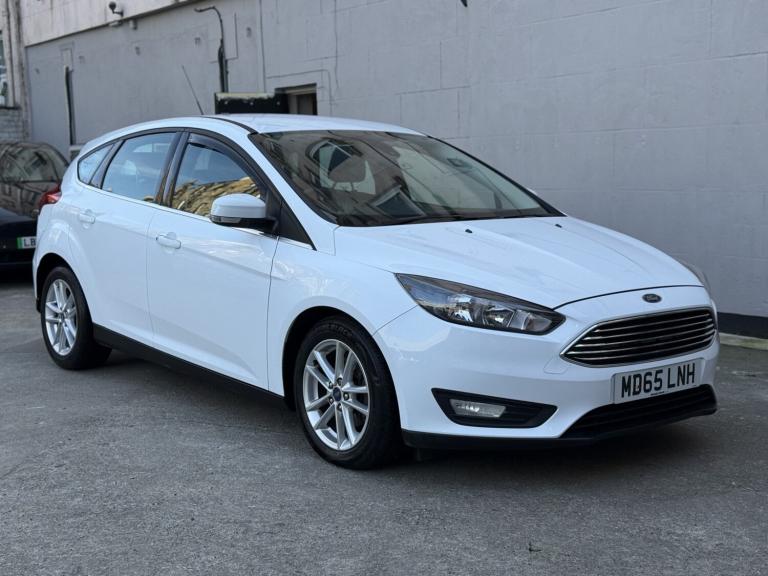 2015 FORD FOCUS 1.6 Zetec White Auto Petrol
