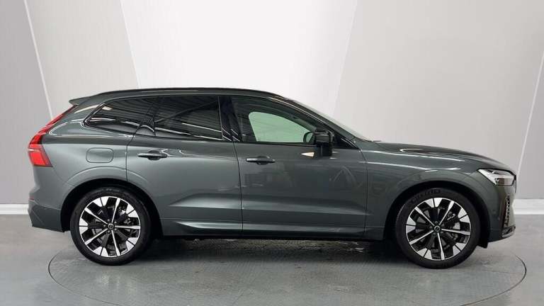  Volvo XC60 2.0 T8 18.8kWh Ultra Dark Auto AWD Euro 6 (s/s) 5dr Petrol/Electric Hybrid Automatic