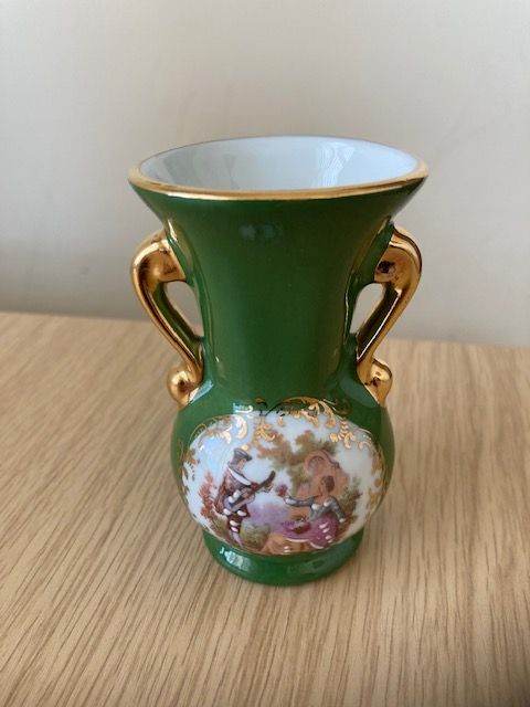 Limoges France La Reine v21 Small Green Bud Vase