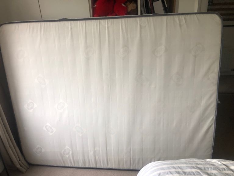 Sealy Elevate Ultra Mattress - king size, Good Condition