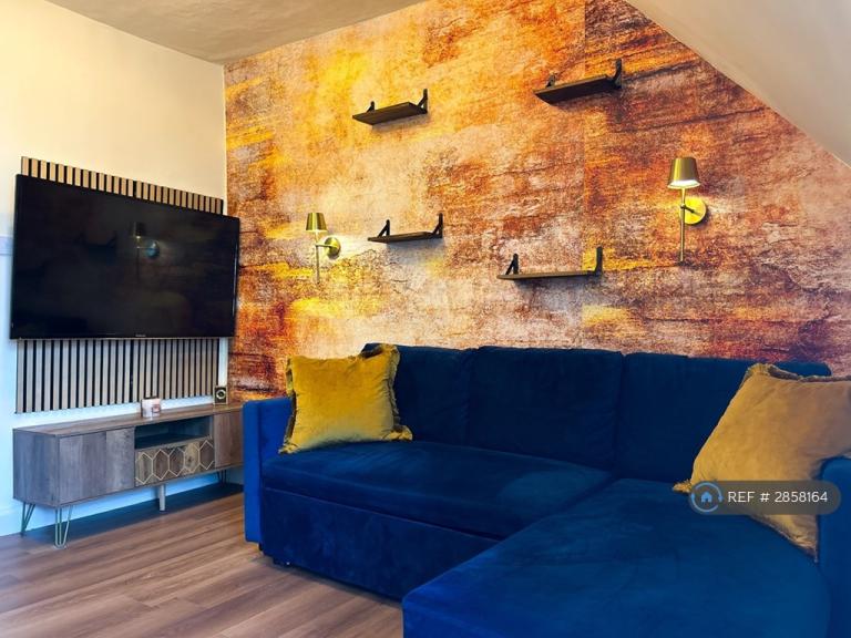 1 bedroom flat in Morrison St, Edinburgh, EH3 (1 bed) (#2858164)