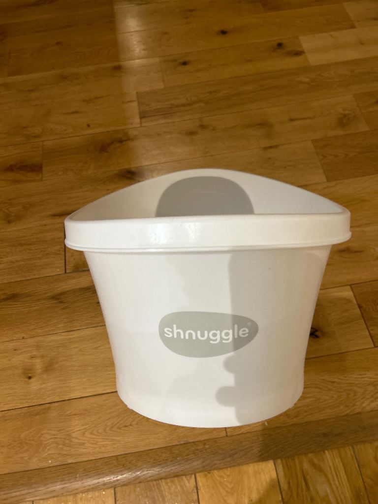 Nuby Newborn Baby Bath with Built in Anti-Slip Support and Soft