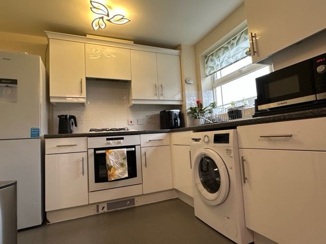 Spacious double room with en-suite in Eastleigh, SO50 
