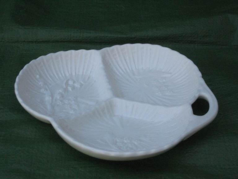 Brand New Collectable Schramberg Maiglockhen Majolica Lily of the Valley White 3 Section Plate: £40