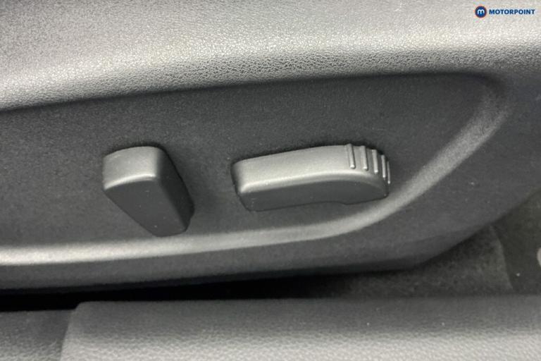 2020 Nissan Qashqai 1.3 DiG-T 160 Tekna 5dr DCT SUV Petrol Automatic