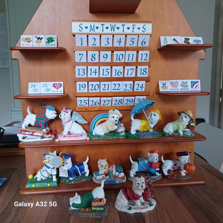 Westie Dog Perpetual Calendar with Figurines – Complete Set