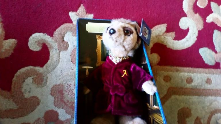 Aleksandr meerkat toy