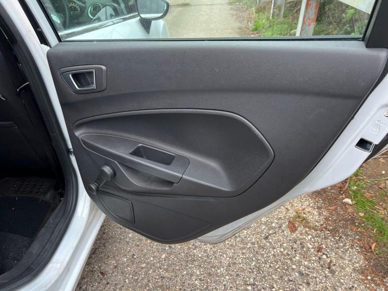 2013 Ford Fiesta 1.0 EcoBoost Zetec 5dr HATCHBACK PETROL Manual