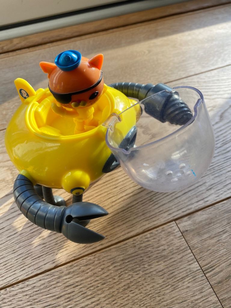 Octonaut sets
