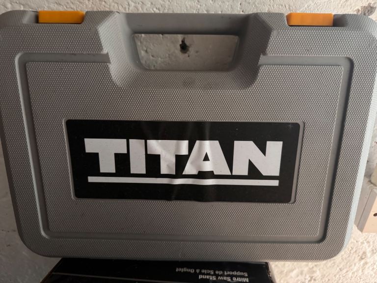 TITAN 750mm rotary hammer drill