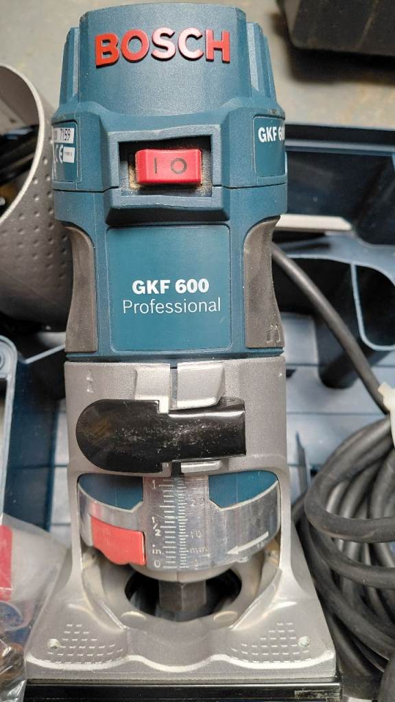 Bosch GKF 600 Router with Case and Accessories