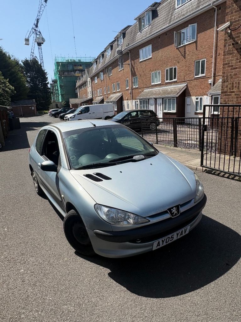 Peugeot, 206, Hatchback, 2005, Manual, 1360 (cc), 3 doors