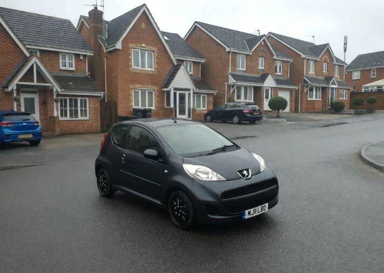 Peugeot 107 Hatchback, 2011, Manual, 998 (cc), 3 doors