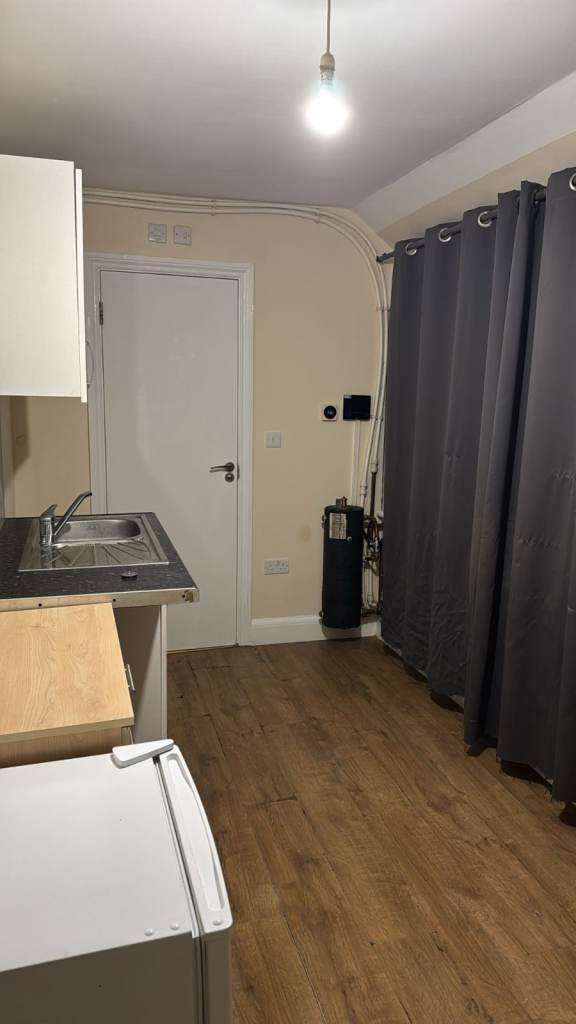 Studio Available - Neasden NW2 - DSS Only