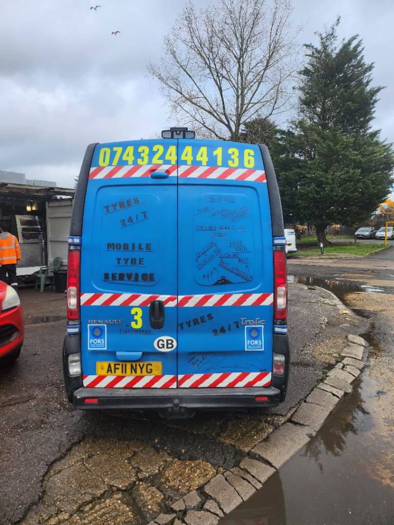 Renault, TRAFIC, Panel Van, 2011, Manual, 1996 (cc)