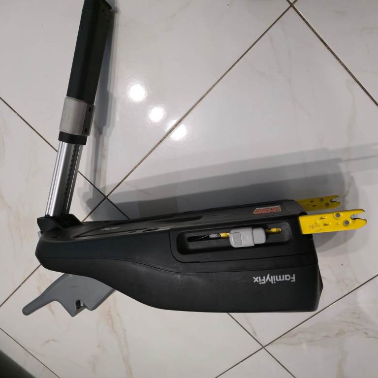 ISO FIX CAR SEAT
