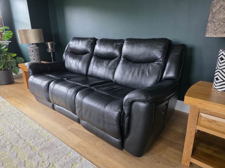 Sterling Furniture Black Leather Recliner Sofa Suite – 3 Seater Electric & 2 Seater Manual