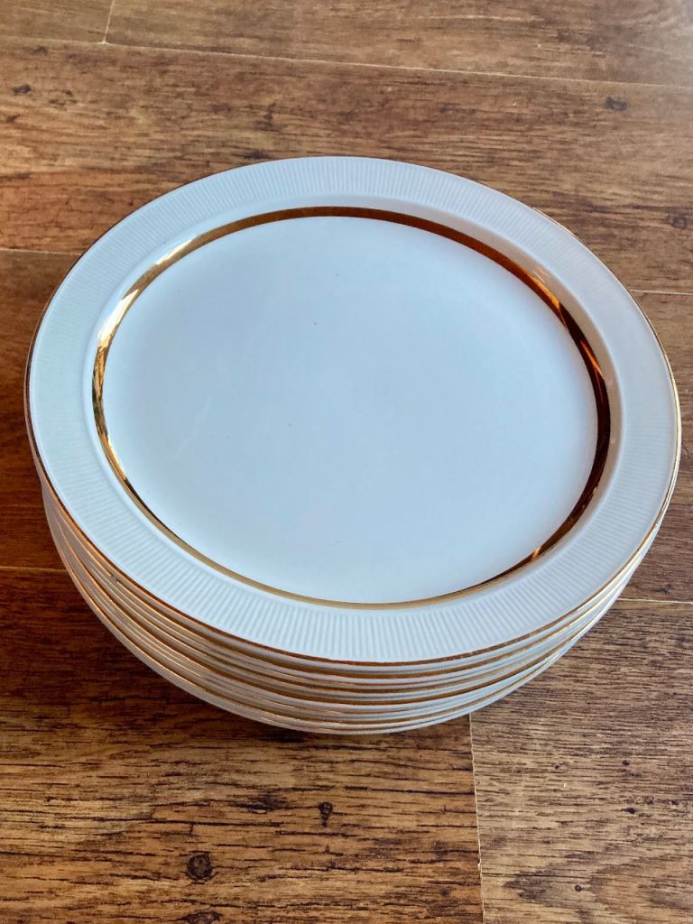 Set of 10 vintage white & gold dinner plates