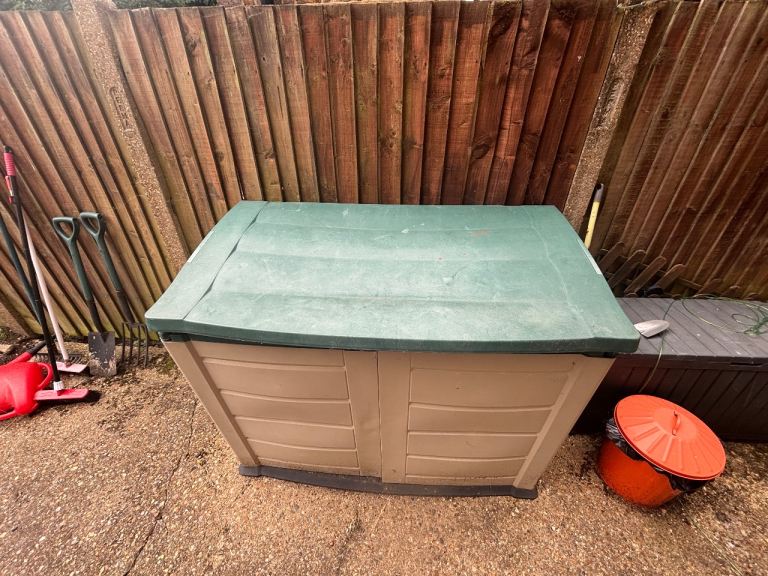 Large Outdoor Garden Storage Box – Green/Beige, Good Condition