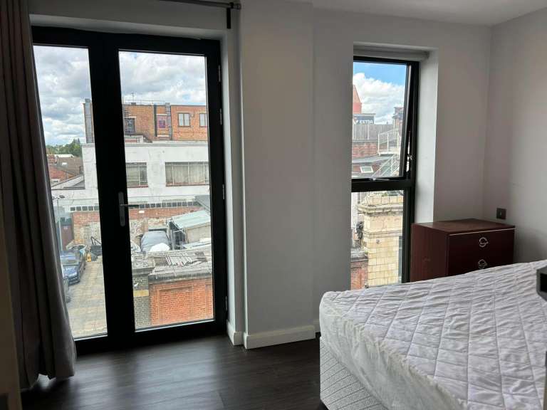 3 Bedroom Apartment in Cricklewood (NW2) - DSS Welcome