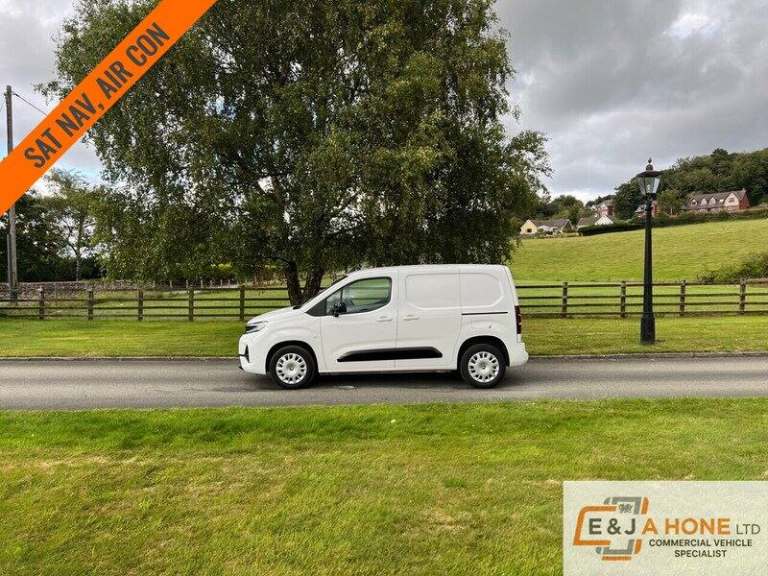 2024 Vauxhall Combo Turbo D 2300 Pro Panel Van Diesel Manual