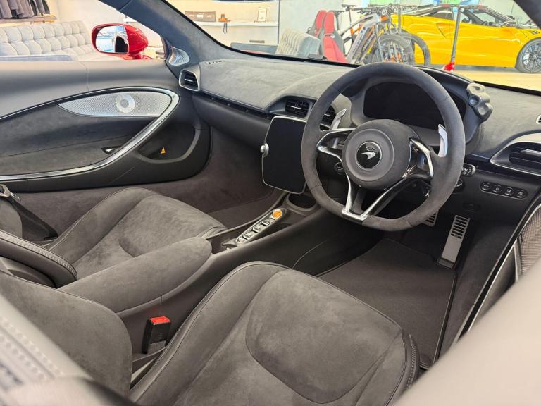  McLaren Artura 3.0T V6 7.4kWh Performance Spider 2dr Petrol Plug-in Hybrid SSG Euro 6 (s/s Petro...