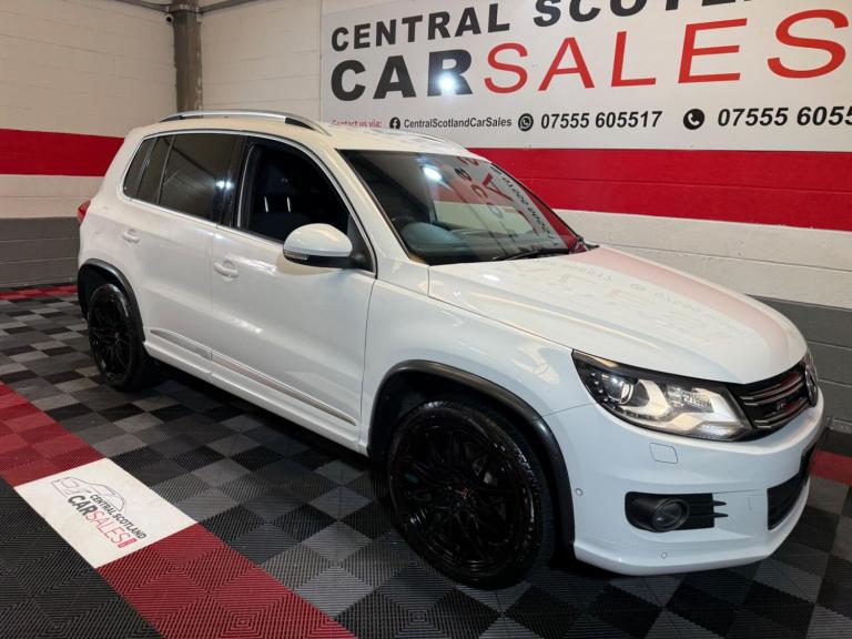 2015 Volkswagen Tiguan 2.0 TDi BlueMotion Tech R-Line 150 5dr [NAV] ESTATE DIESEL Manual
