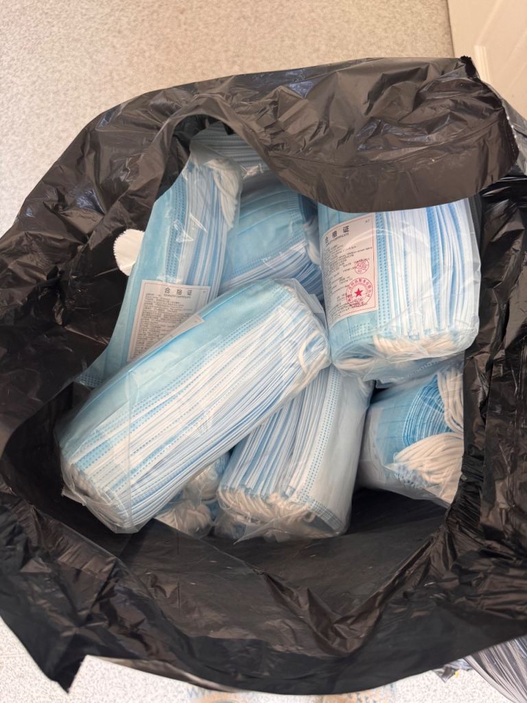 Large Bulk of Disposable Face Masks – New Condition