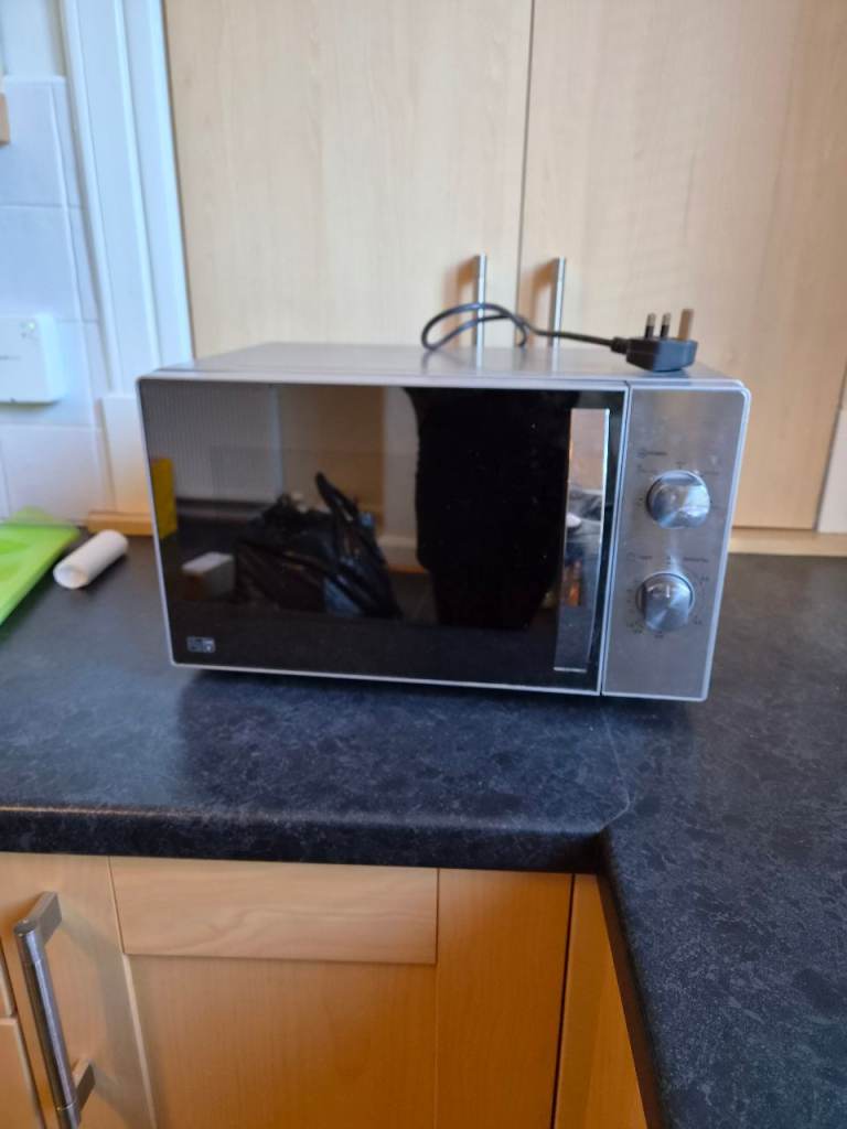 Silver Microwave Oven - Good Condition