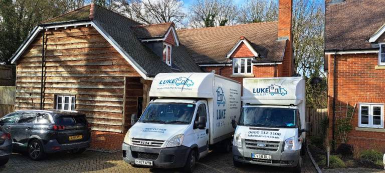 Man and Van in Twyford , House Removal Service -  No hidden costs,  Jumbo Luton Van