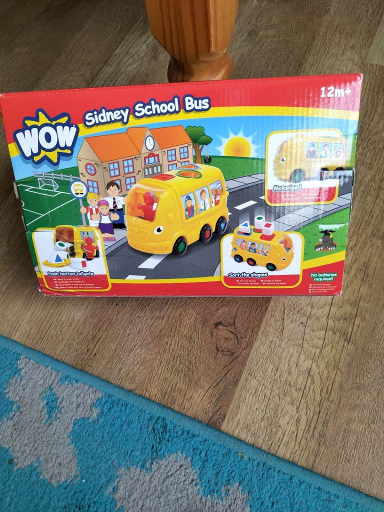 Sidney school bus toy 