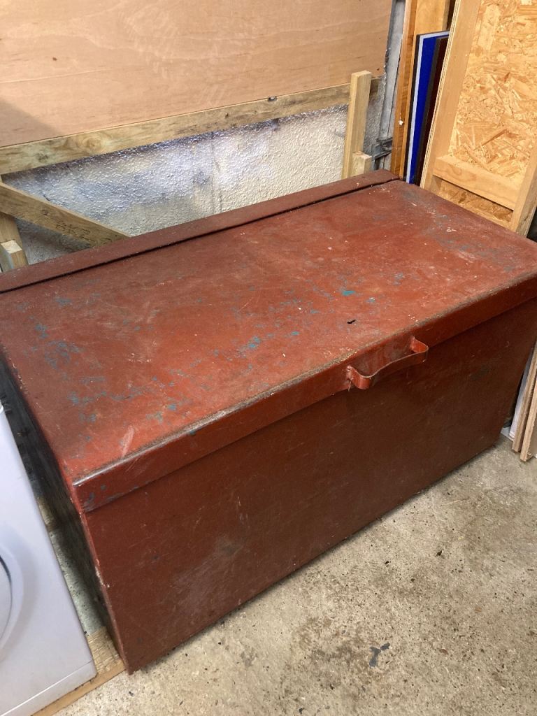 Site tool safe
