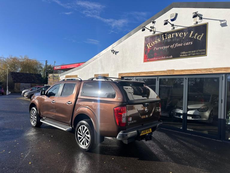 2018 Nissan Navara Double Cab Pick Up Tekna 2.3dCi 190 4WD PICK UP Diesel Manual